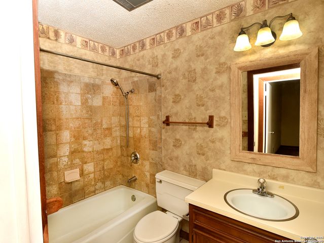 15623 Boulder Creek St, San Antonio, TX 78247