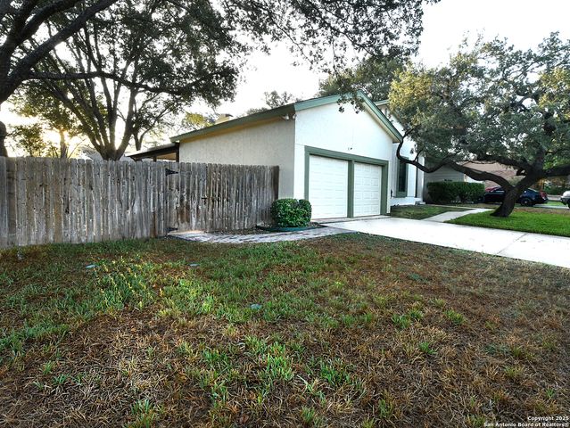 15623 Boulder Creek St, San Antonio, TX 78247