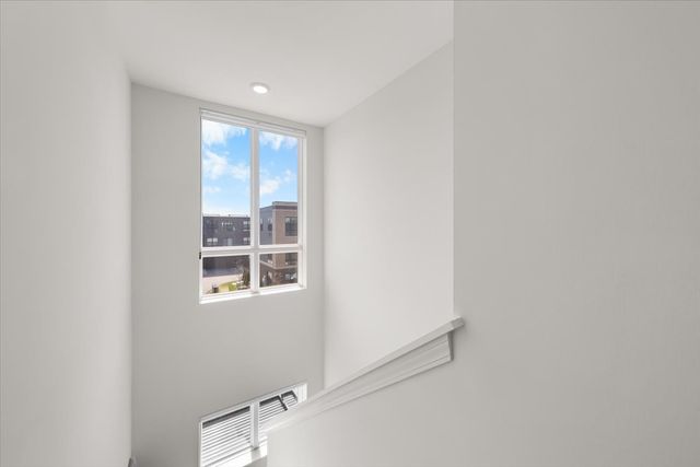 2217 Venture Drive 2217, Schaumburg, IL 60193