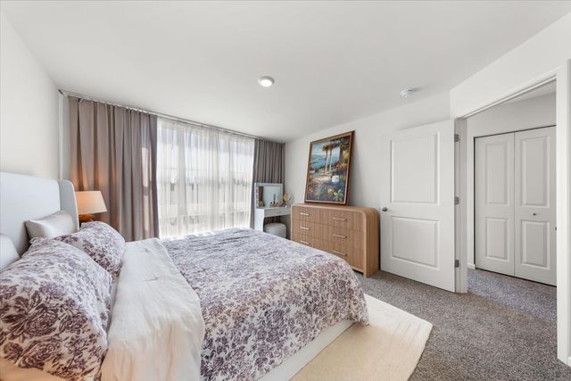 2217 Venture Drive 2217, Schaumburg, IL 60193