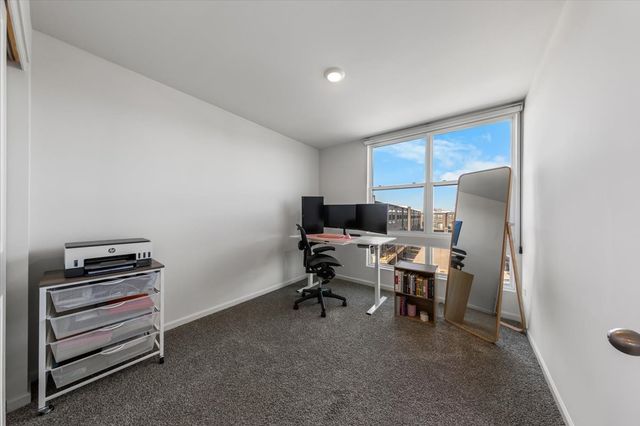 2217 Venture Drive 2217, Schaumburg, IL 60193