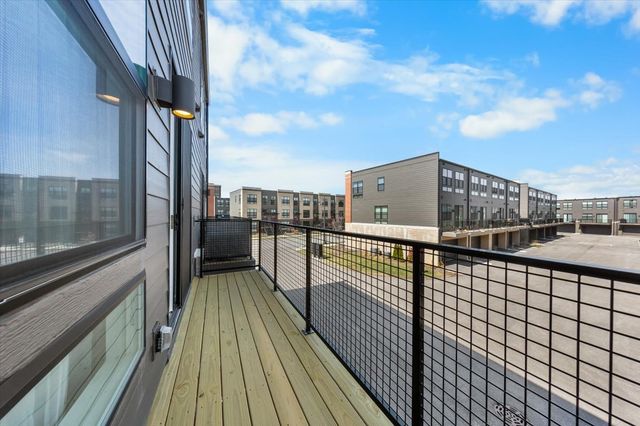 2217 Venture Drive 2217, Schaumburg, IL 60193