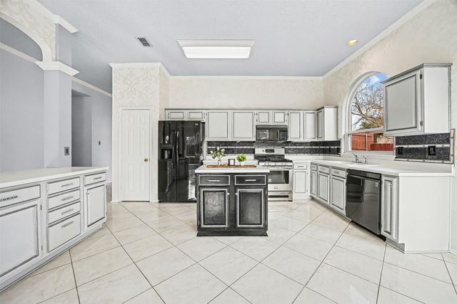 1132 Devonshire Drive, Desoto, TX 75115