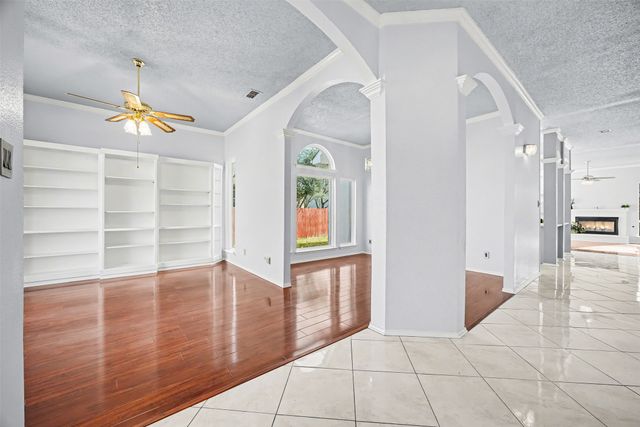 1132 Devonshire Drive, Desoto, TX 75115