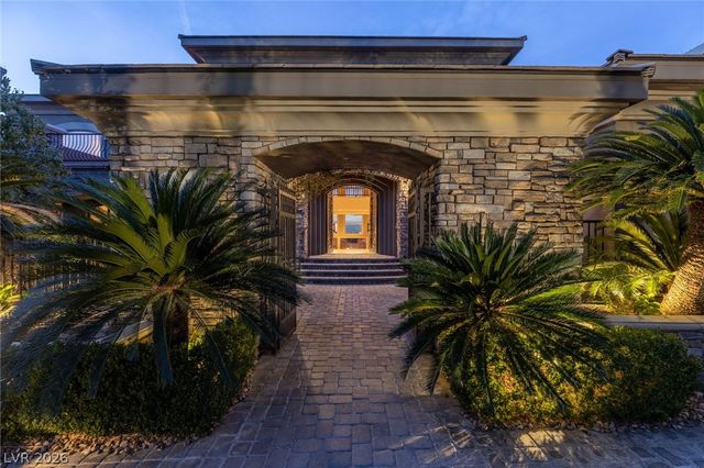 1520 Macdonald Ranch Drive, Henderson, NV 89012