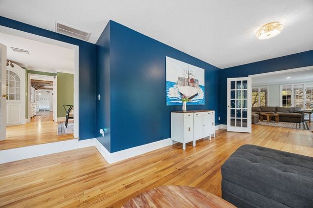 908 Main St, Norwell, MA 02061