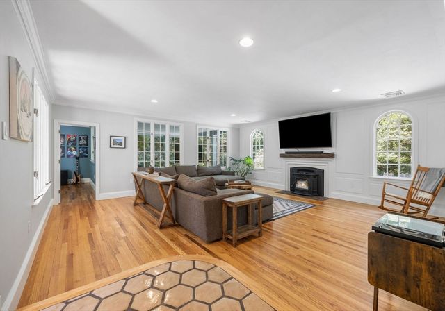908 Main St, Norwell, MA 02061