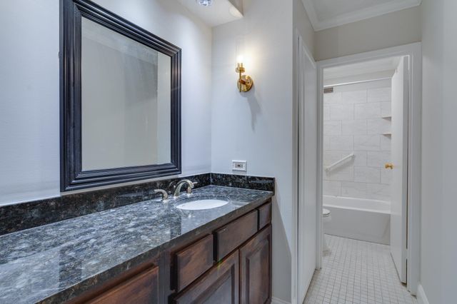 232 S Highland St Apt 303, Memphis, TN 38111