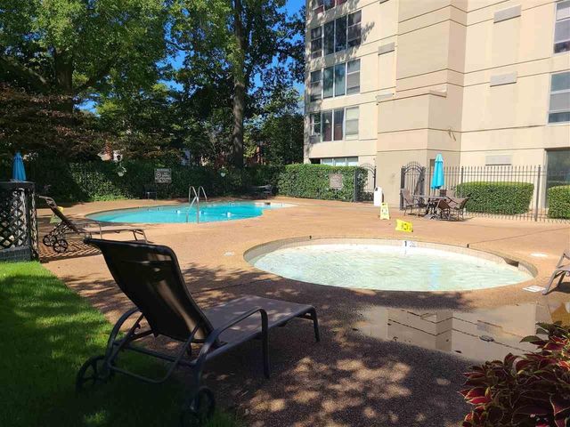 232 S Highland St Apt 303, Memphis, TN 38111
