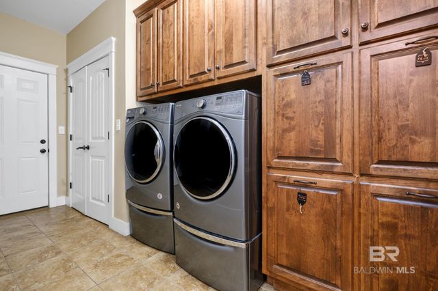 9042 Krystal Ridge Court, Daphne, AL 36526