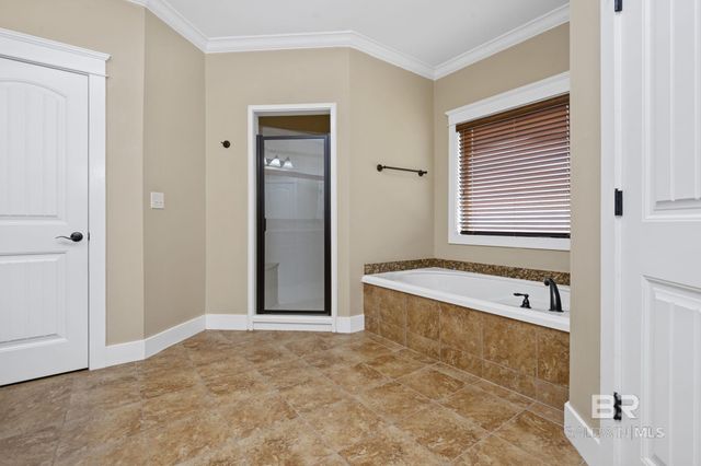 9042 Krystal Ridge Court, Daphne, AL 36526