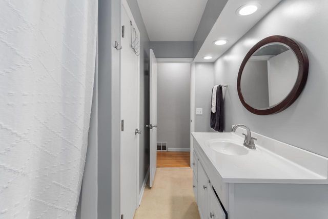 3748 Fairview Drive, Madison, WI 53704