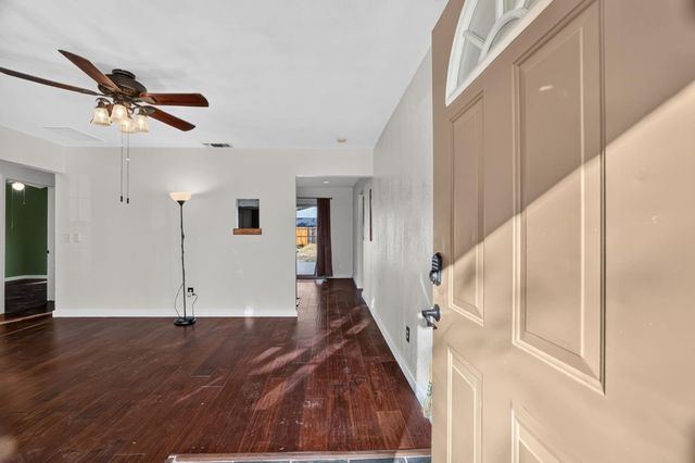 3933 Huron St, Sacramento, CA 95838