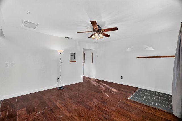 3933 Huron St, Sacramento, CA 95838