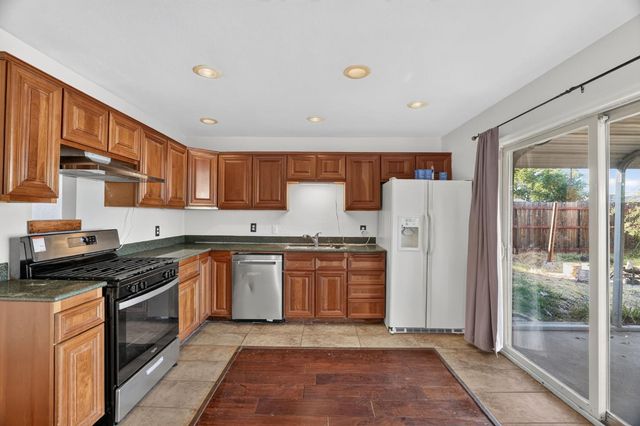 3933 Huron St, Sacramento, CA 95838