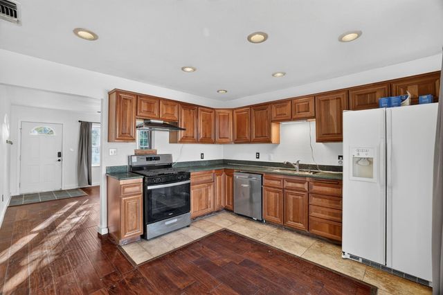 3933 Huron St, Sacramento, CA 95838