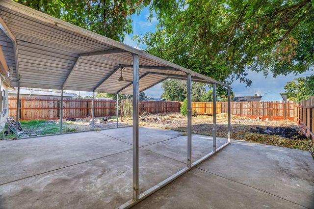 3933 Huron St, Sacramento, CA 95838
