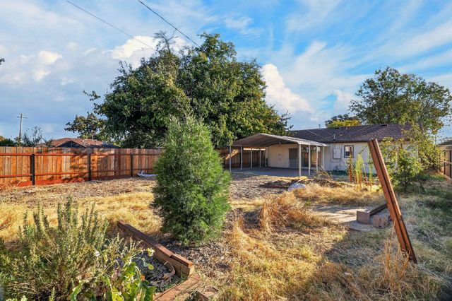 3933 Huron St, Sacramento, CA 95838
