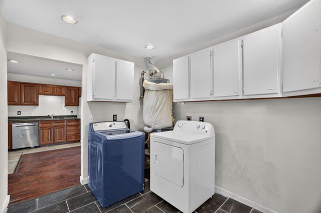 3933 Huron St, Sacramento, CA 95838