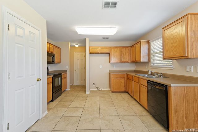 9919 MUSTANG RISE, San Antonio, TX 78254