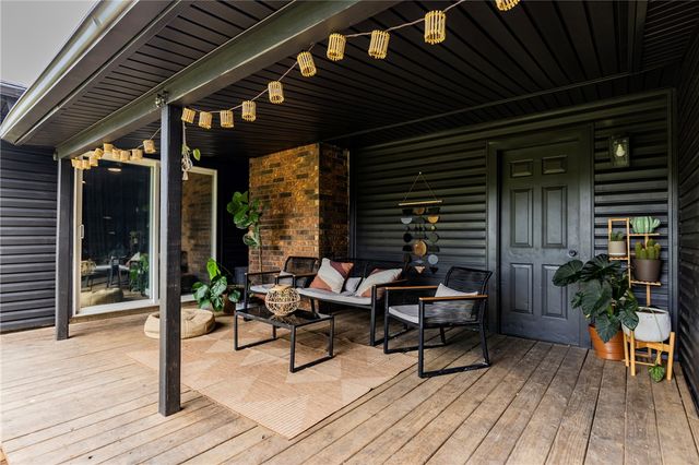 1307 W Banz Road, Rogers, AR 72758