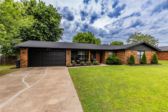 1307 W Banz Road, Rogers, AR 72758