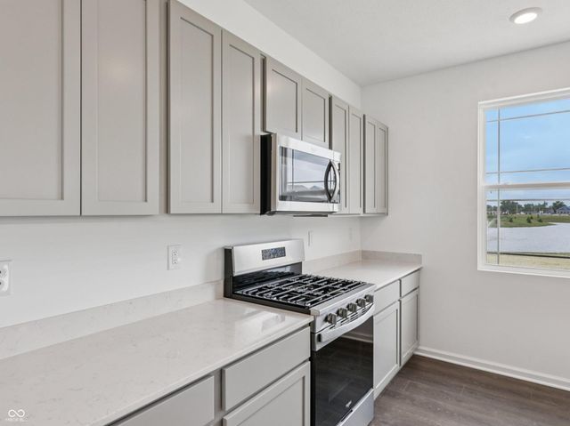 50 Benfield Drive, Whiteland, IN 46184