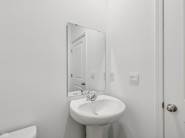 50 Benfield Drive, Whiteland, IN 46184