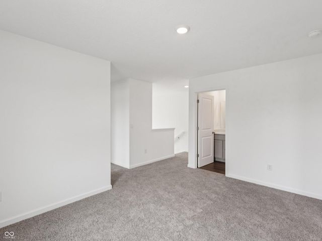 50 Benfield Drive, Whiteland, IN 46184