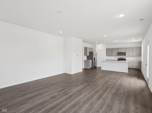 50 Benfield Drive, Whiteland, IN 46184