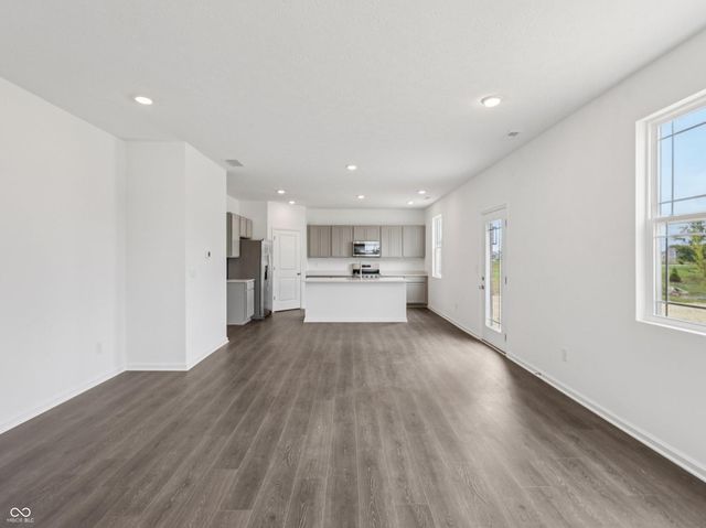 50 Benfield Drive, Whiteland, IN 46184