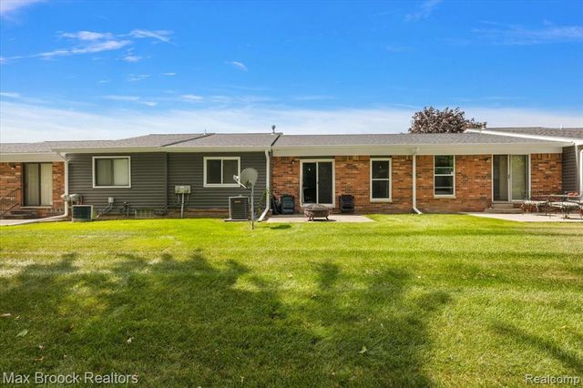 37958 Dor Sal Drive, Sterling Heights, MI 48312