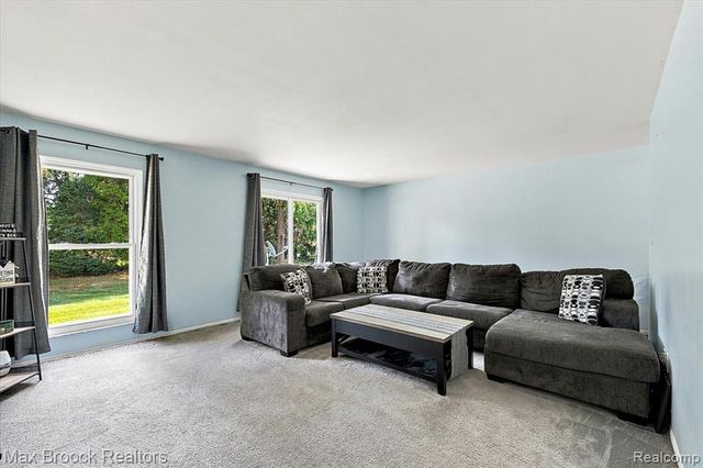 37958 Dor Sal Drive, Sterling Heights, MI 48312