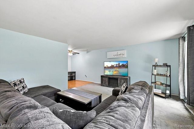 37958 Dor Sal Drive, Sterling Heights, MI 48312