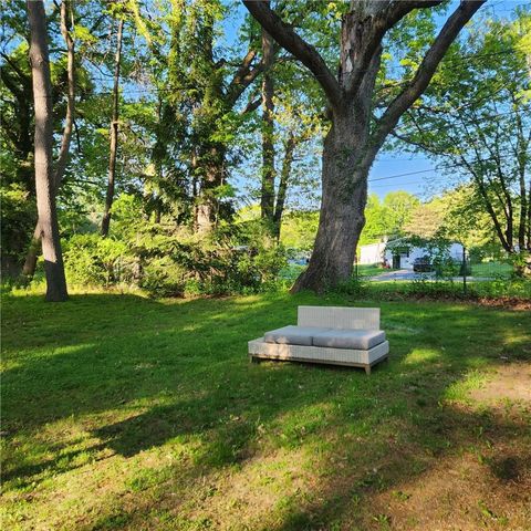 19 Oakside Drive, Penfield, NY 14625