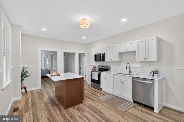 623 E CHESTNUT ST, Lancaster, PA 17602