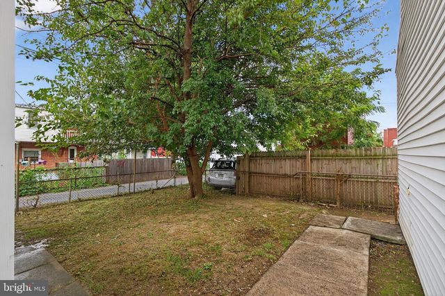 623 E CHESTNUT ST, Lancaster, PA 17602