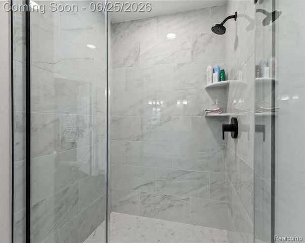 3612 Sleepy Fox Drive, Rochester Hills, MI 48309