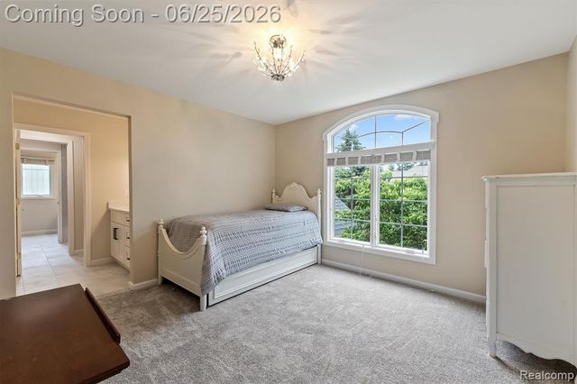 3612 Sleepy Fox Drive, Rochester Hills, MI 48309
