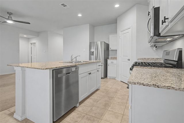 724 Basteen Lane, Justin, TX 76247