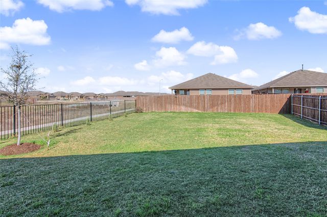 724 Basteen Lane, Justin, TX 76247