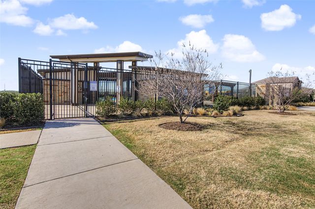 724 Basteen Lane, Justin, TX 76247