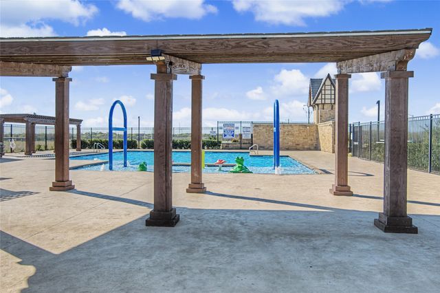 724 Basteen Lane, Justin, TX 76247