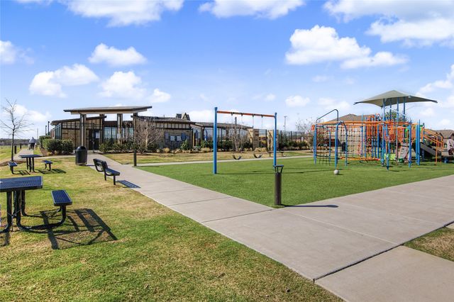 724 Basteen Lane, Justin, TX 76247