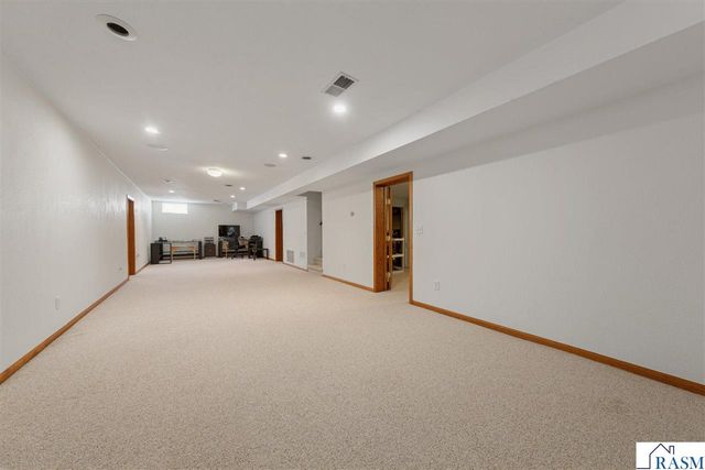 116 Ridgely Road, Mankato, MN 56001