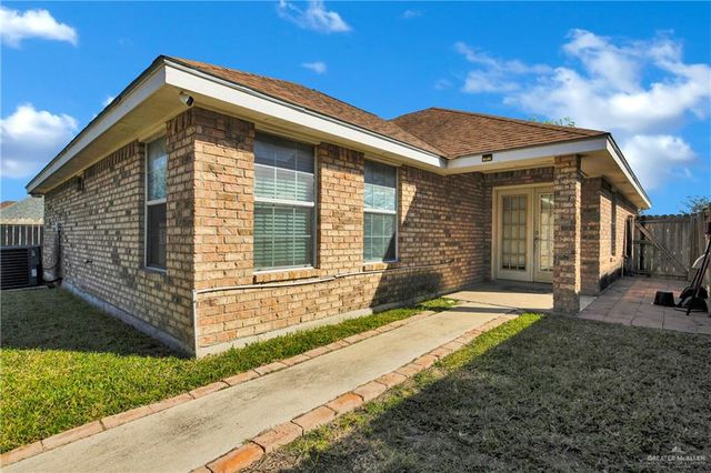 1704 Kumquat Avenue, Pharr, TX 78577