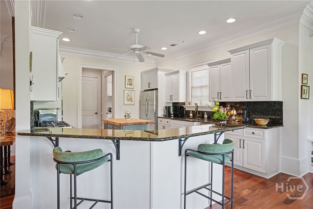 Image 15 of property listing at 33 Cabbage Crossing, Savannah, GA 31411