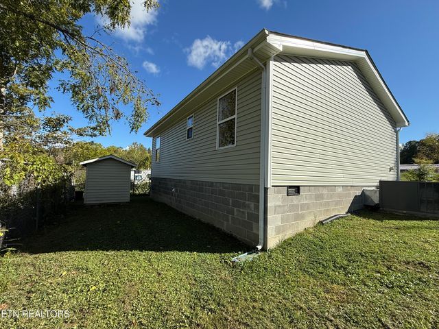 7913 Morgan Co Hwy, Sunbright, TN 37872