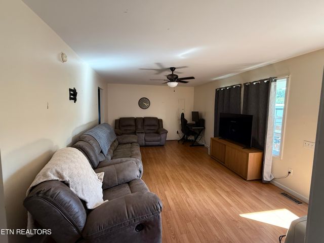 7913 Morgan Co Hwy, Sunbright, TN 37872