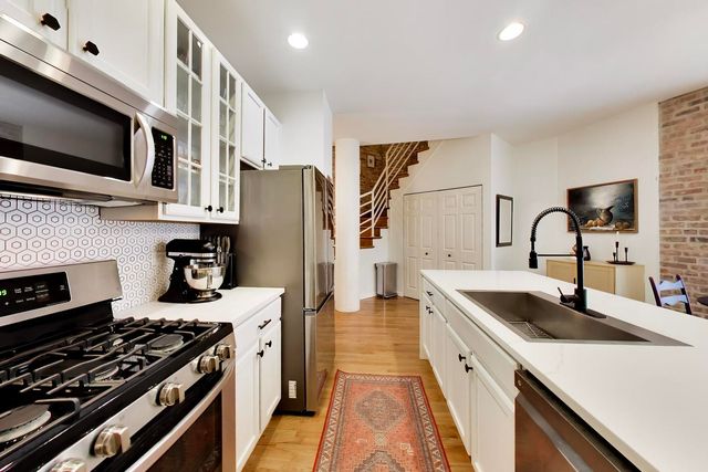 1235 W George Street 106, Chicago, IL 60657